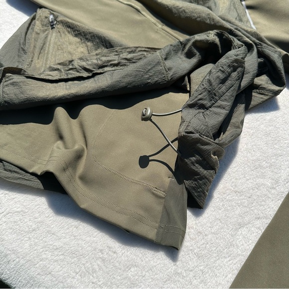 NWT Outdoor Voices FrostKnit Hooded Green Running Jacket - Picture 12 of 16